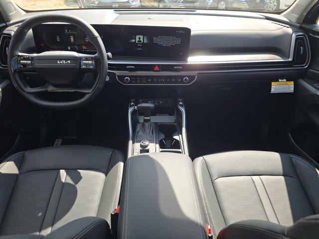 new 2026 Kia Sorento car, priced at $35,824
