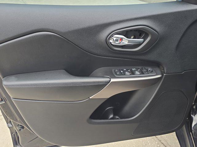 used 2020 Jeep Cherokee car, priced at $15,789