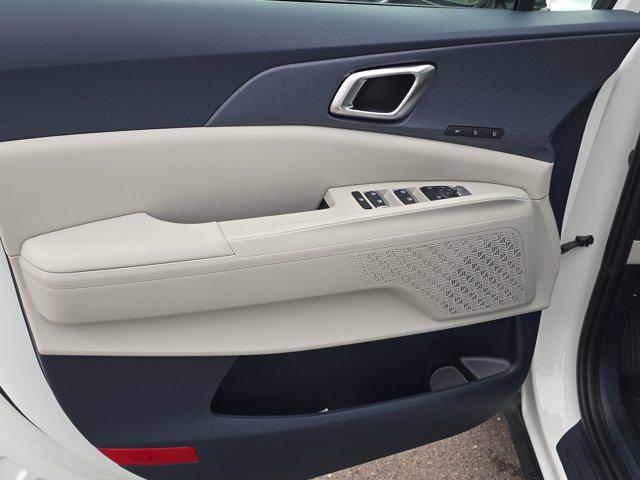 new 2026 Kia Carnival Hybrid car, priced at $45,004