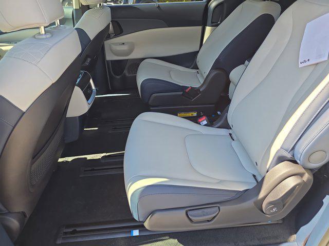 new 2026 Kia Carnival Hybrid car, priced at $45,004