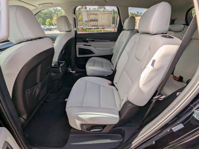 new 2025 Kia Telluride car, priced at $42,621