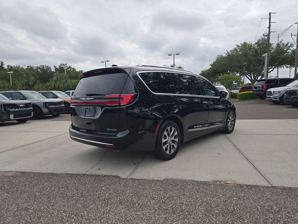 used 2023 Chrysler Pacifica car, priced at $32,362