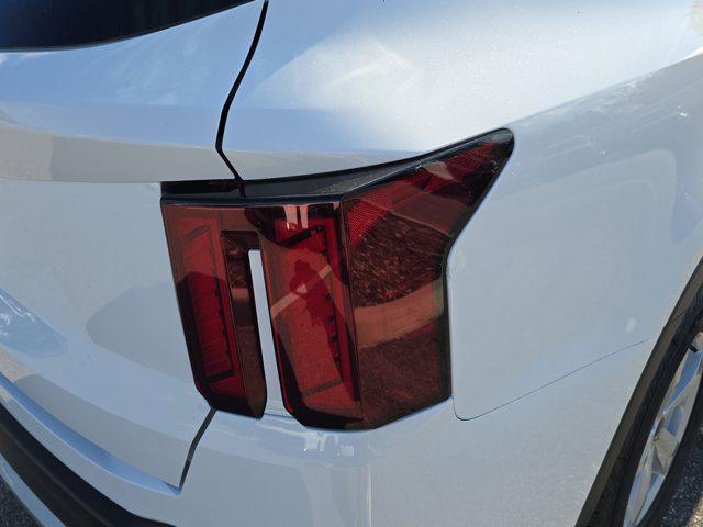 new 2026 Kia Sorento car, priced at $33,700