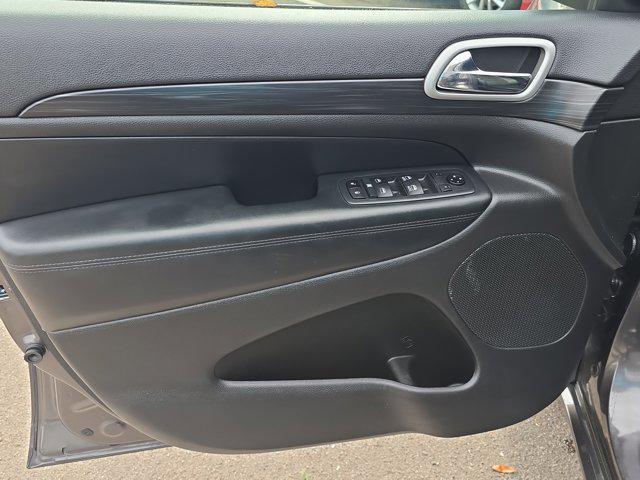 used 2021 Jeep Grand Cherokee car, priced at $19,606