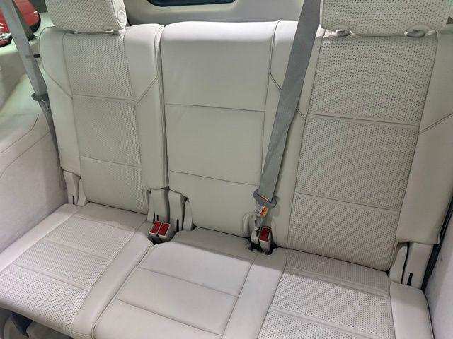 2021 Crystal White Tricoat Cadillac Escalade