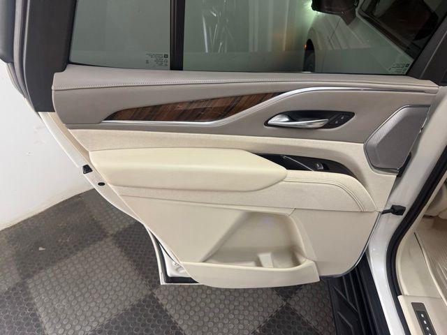 2021 Crystal White Tricoat Cadillac Escalade