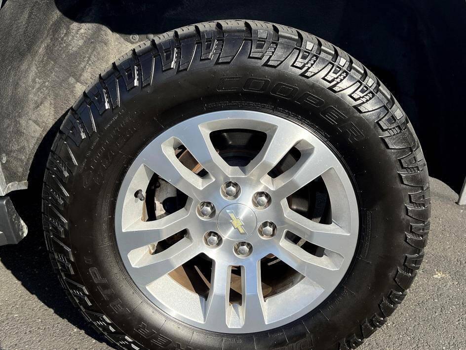 used 2020 Chevrolet Suburban car, priced at $18,999