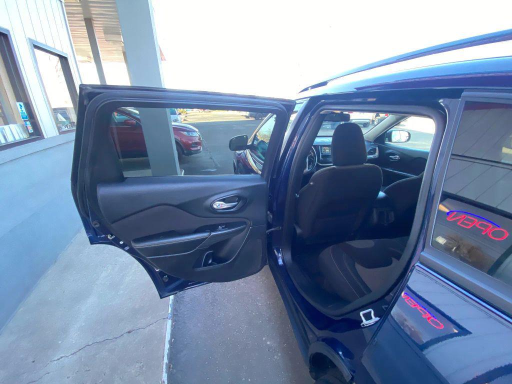 used 2016 Jeep Cherokee car, priced at $14,495