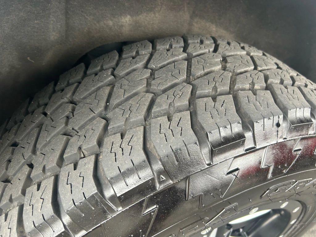 used 2015 Jeep Grand Cherokee car, priced at $11,995