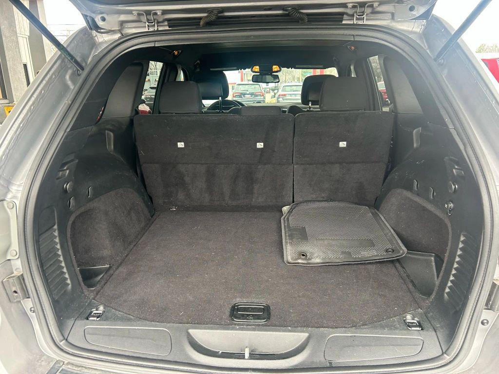 used 2015 Jeep Grand Cherokee car, priced at $11,995