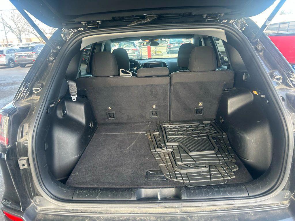 used 2019 Jeep Cherokee car, priced at $9,995