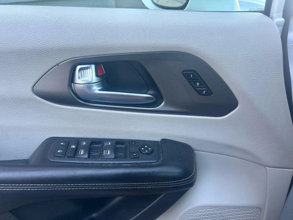 used 2021 Chrysler Pacifica car, priced at $16,995