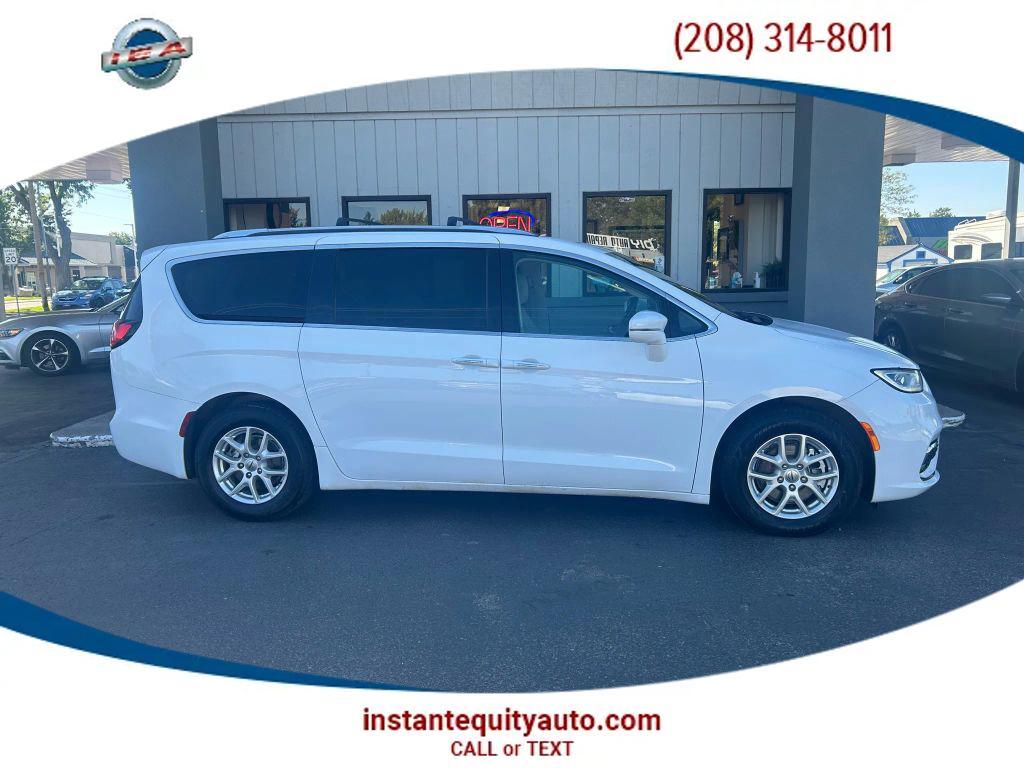 used 2021 Chrysler Pacifica car, priced at $17,795