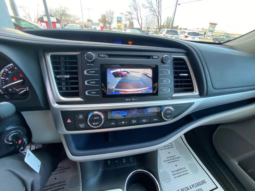 used 2015 Toyota Highlander car, priced at $19,995