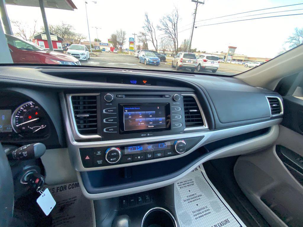 used 2015 Toyota Highlander car, priced at $19,995