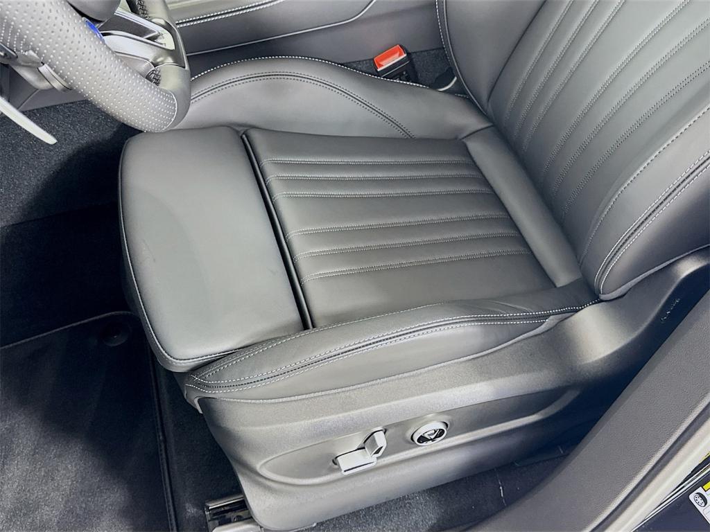 new 2025 Maserati Grecale car, priced at $84,845