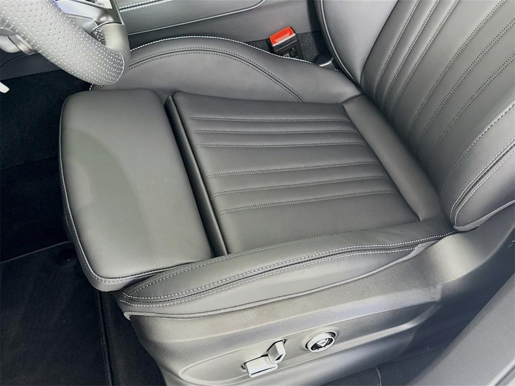 new 2025 Maserati Grecale car, priced at $82,655