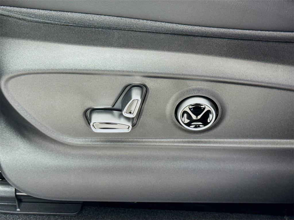 new 2025 Maserati Grecale car, priced at $82,655