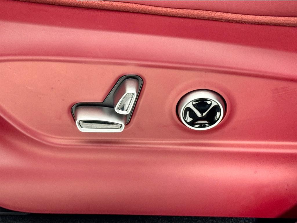 new 2025 Maserati Grecale car, priced at $91,025