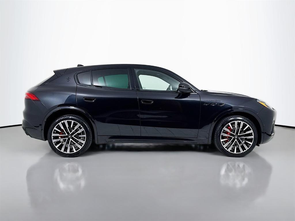 new 2025 Maserati Grecale car, priced at $91,025