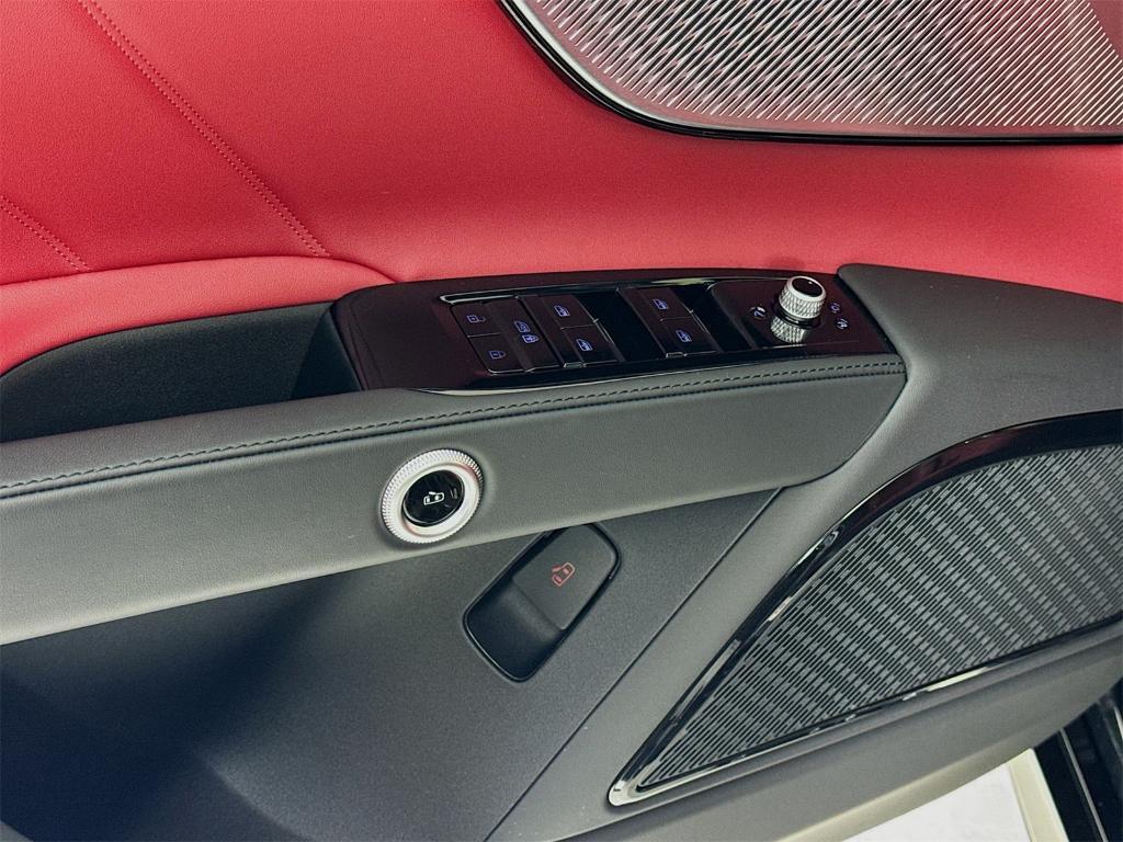 new 2025 Maserati Grecale car, priced at $91,025