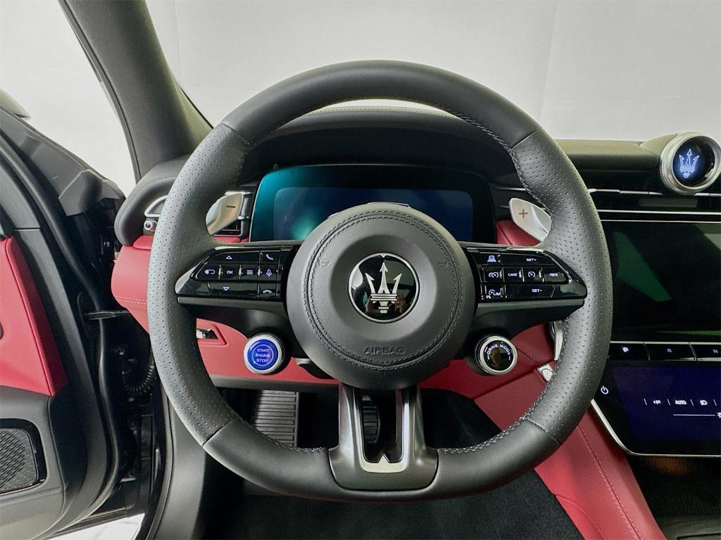 new 2025 Maserati Grecale car, priced at $91,025