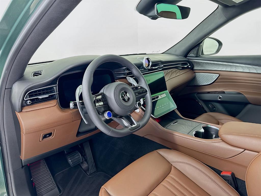 new 2025 Maserati Grecale car, priced at $91,895