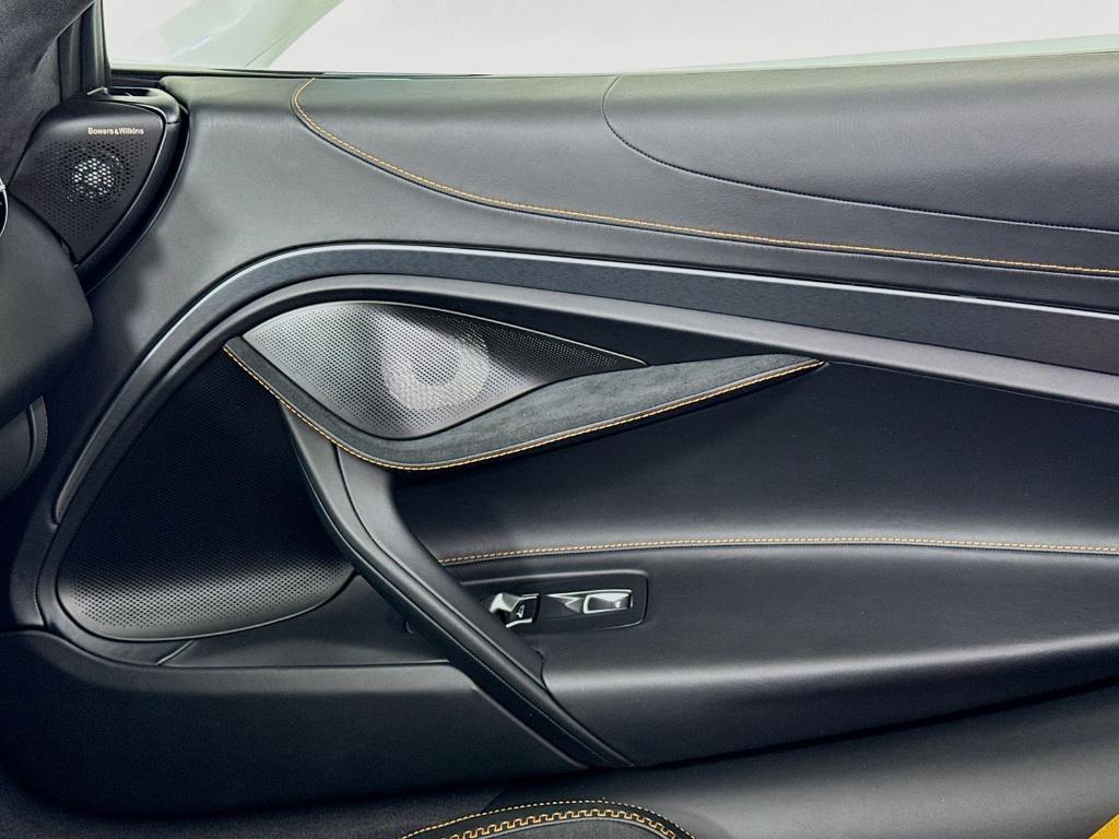 new 2026 McLaren 750S car, priced at $429,400