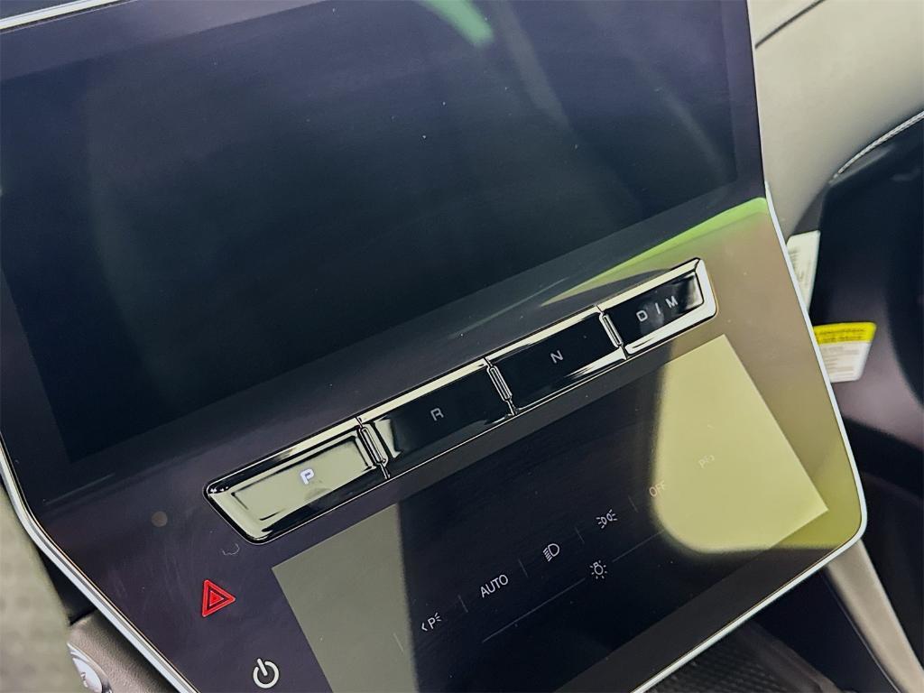 new 2025 Maserati Grecale car, priced at $85,965