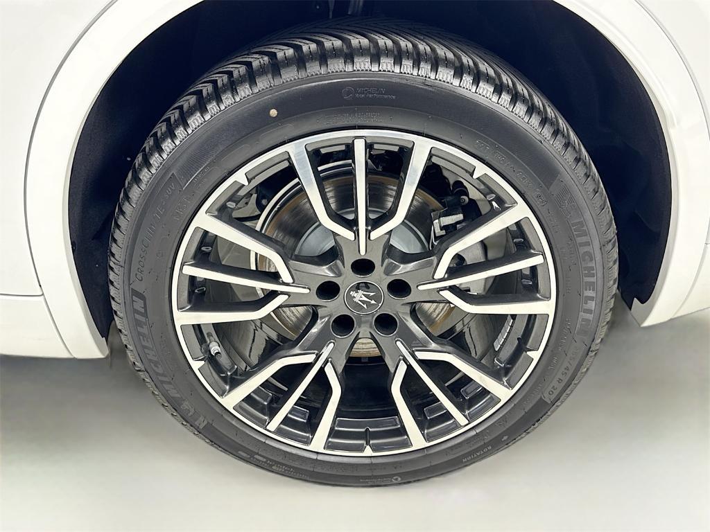 new 2025 Maserati Grecale car, priced at $85,965