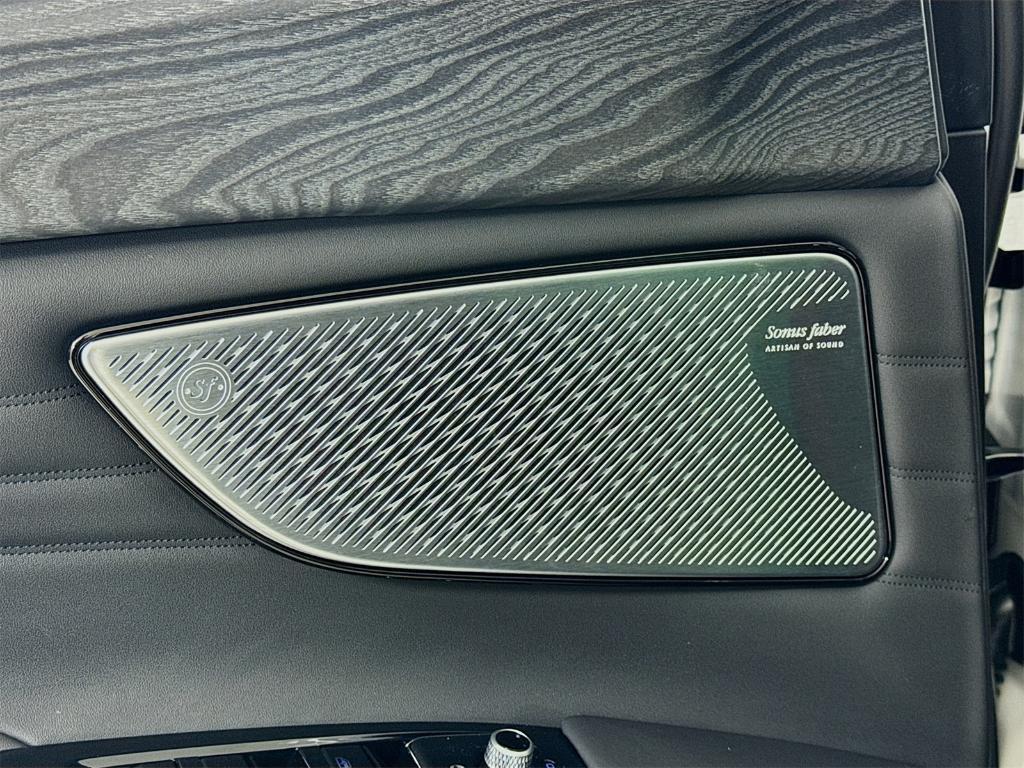 new 2025 Maserati Grecale car, priced at $83,695