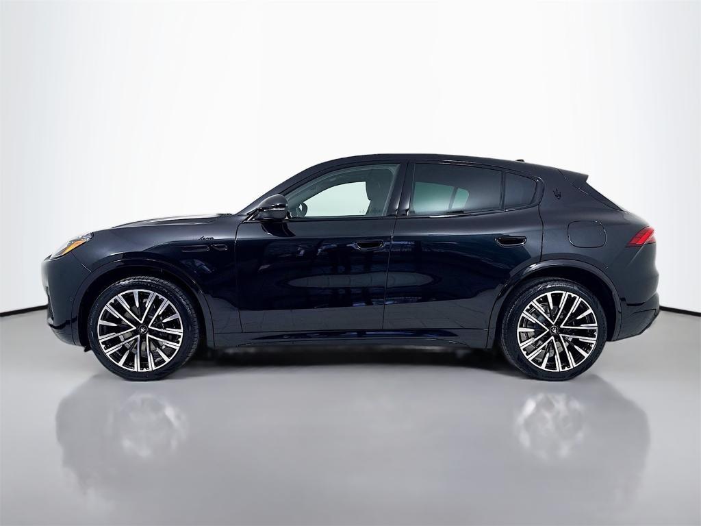 new 2025 Maserati Grecale car, priced at $92,765