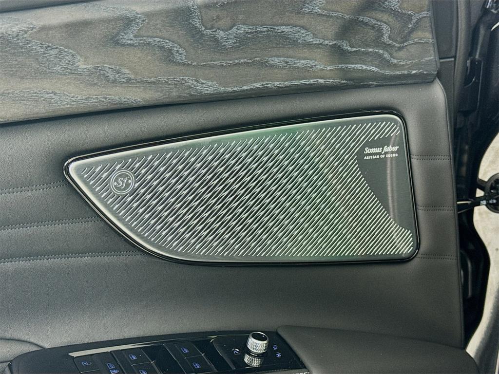 new 2025 Maserati Grecale car, priced at $92,765