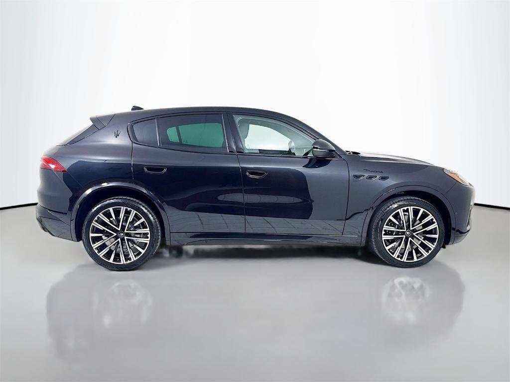 new 2025 Maserati Grecale car, priced at $92,765