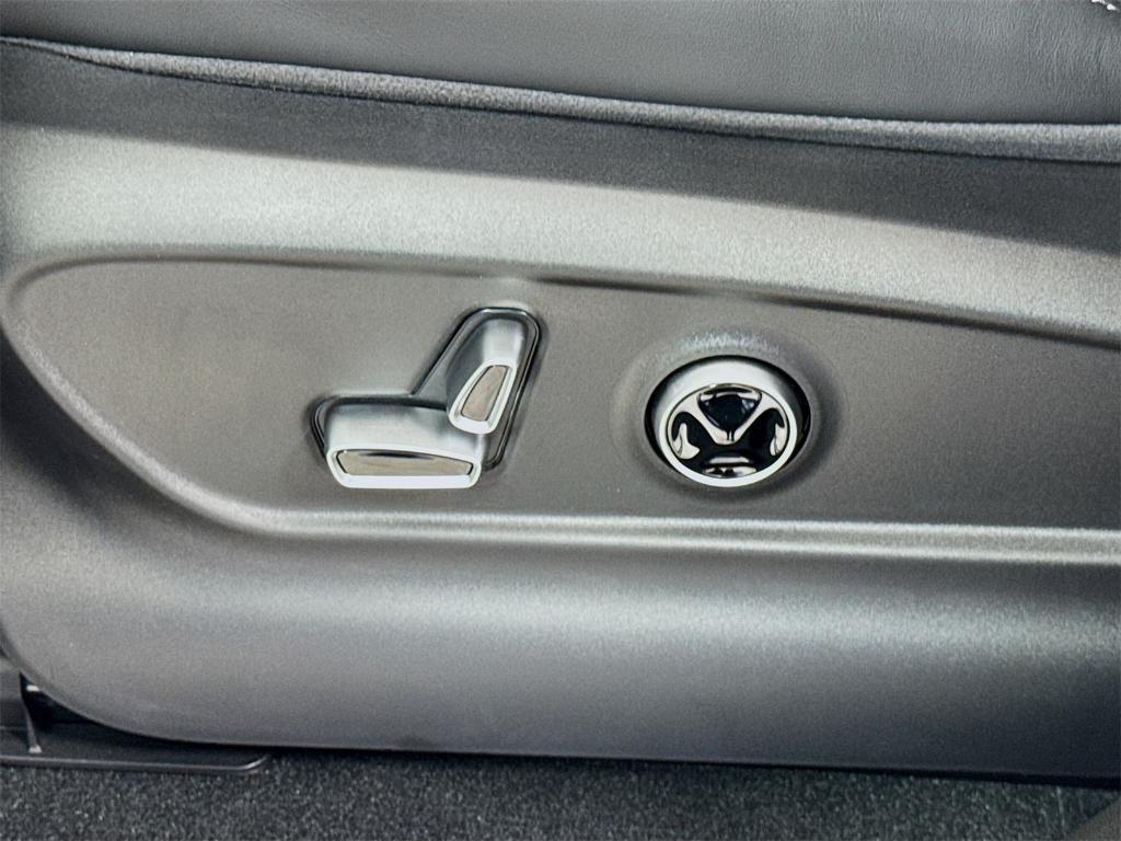 new 2025 Maserati Grecale car, priced at $84,845