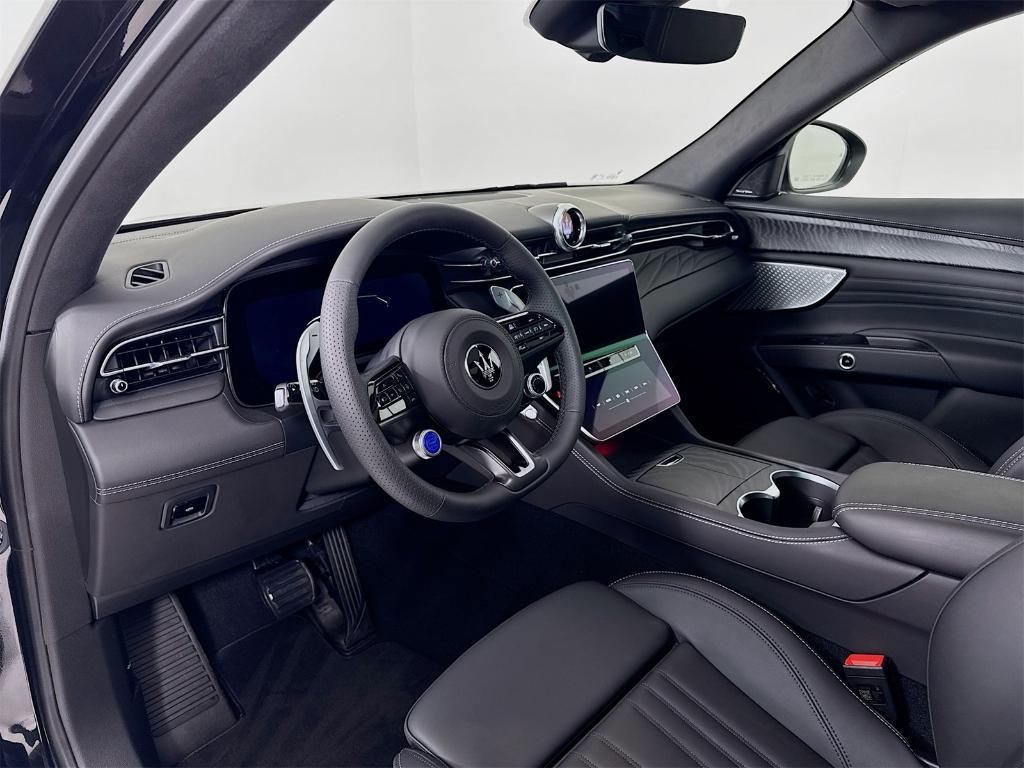 new 2025 Maserati Grecale car, priced at $84,845