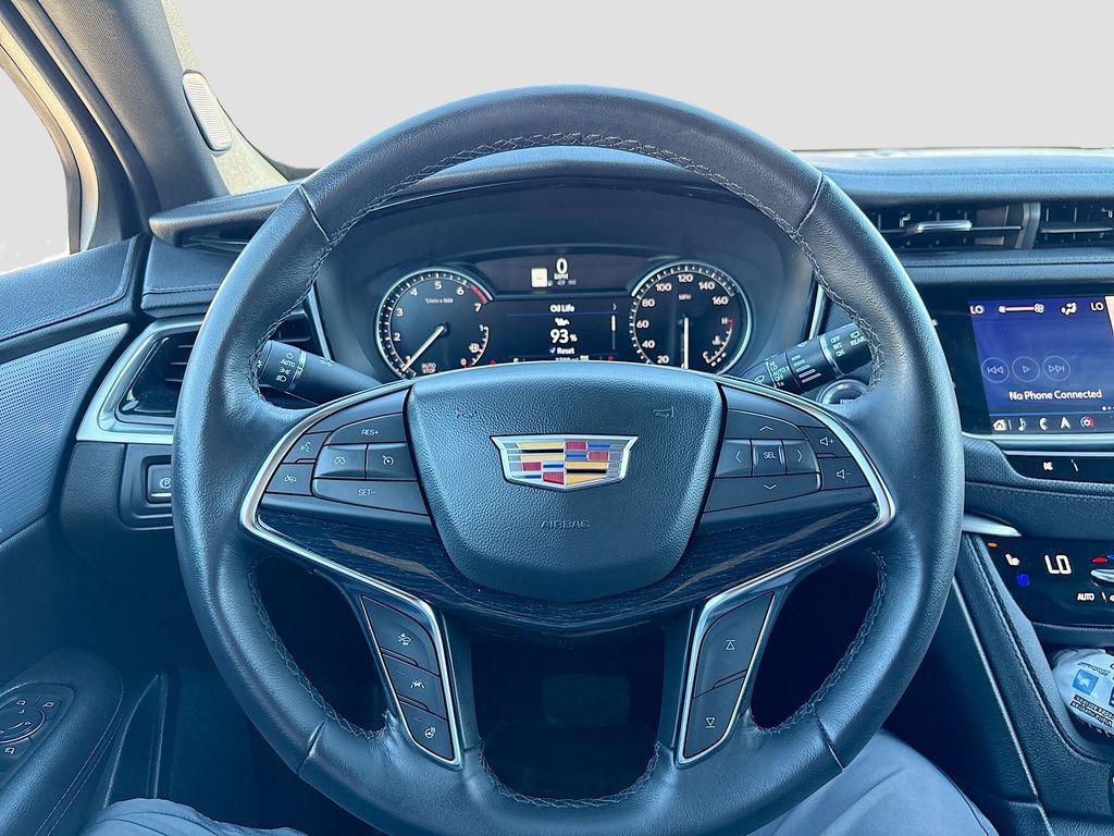 used 2024 Cadillac XT5 car, priced at $32,700