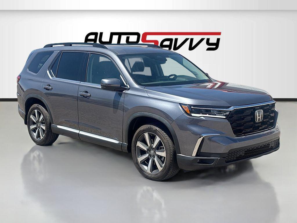 used 2025 Honda Pilot car, priced at $35,300