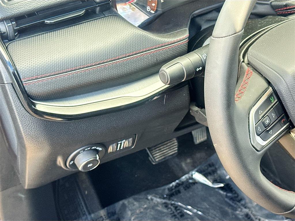 used 2025 Jeep Compass car, priced at $20,800