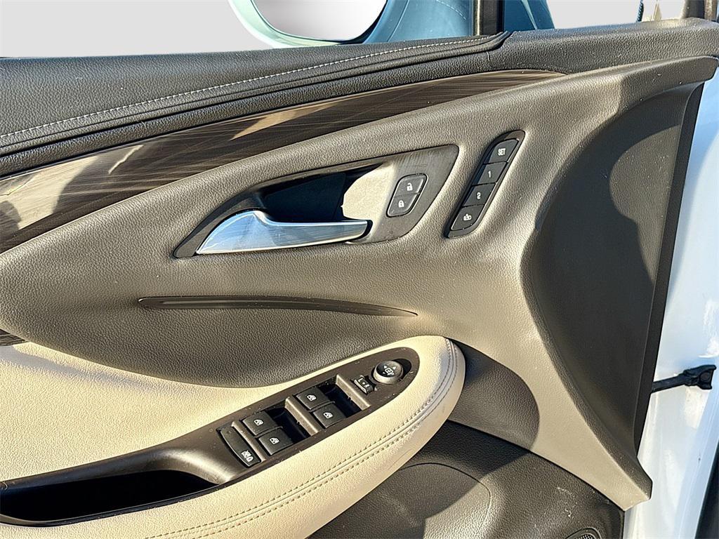 used 2019 Buick Envision car, priced at $17,200