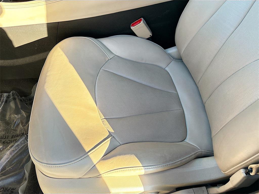 used 2019 Buick Envision car, priced at $17,200