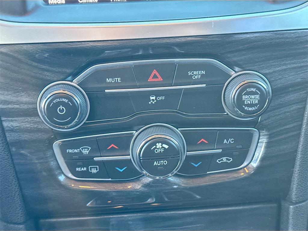 used 2021 Chrysler 300 car, priced at $18,200