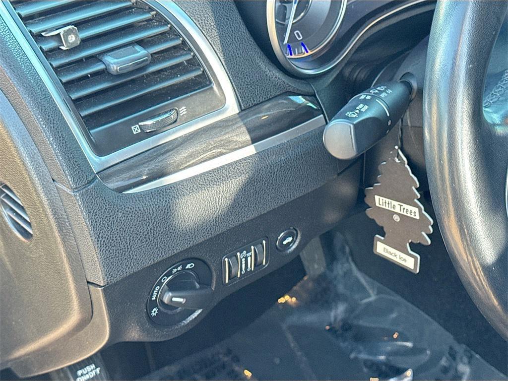 used 2021 Chrysler 300 car, priced at $18,200