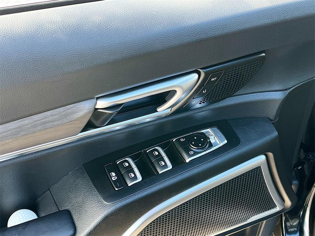 used 2024 Kia Telluride car, priced at $37,200