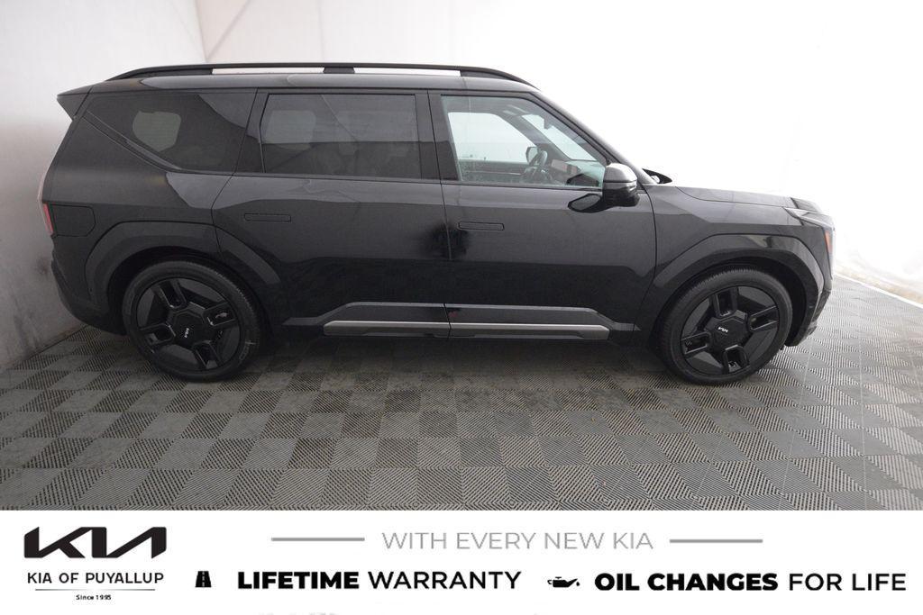 new 2026 Kia EV9 car, priced at $76,495