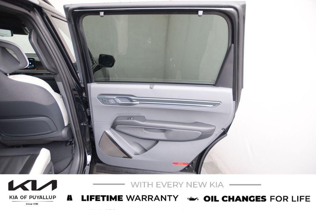 new 2026 Kia EV9 car, priced at $76,495