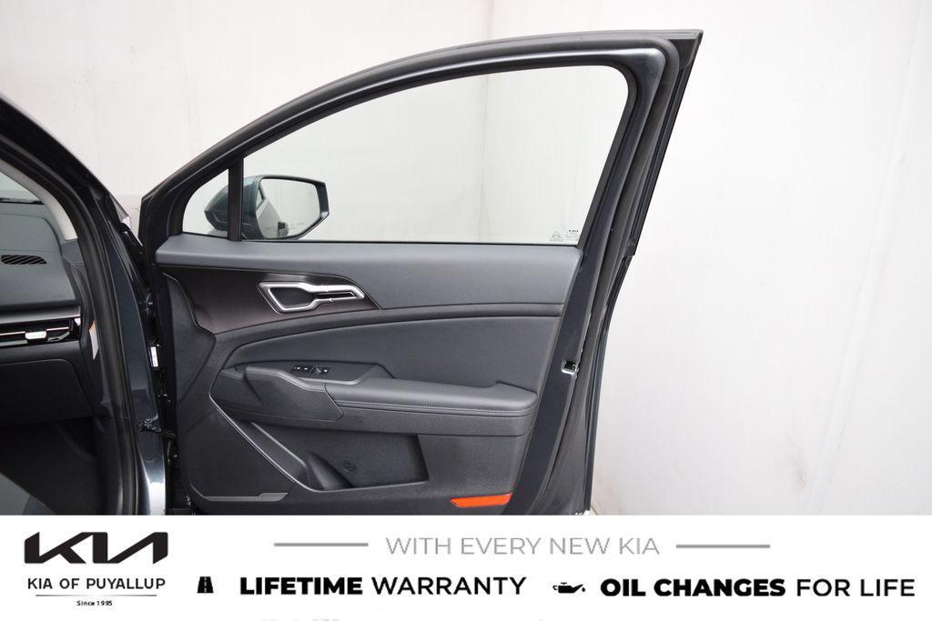 new 2026 Kia Sportage Hybrid car, priced at $35,505