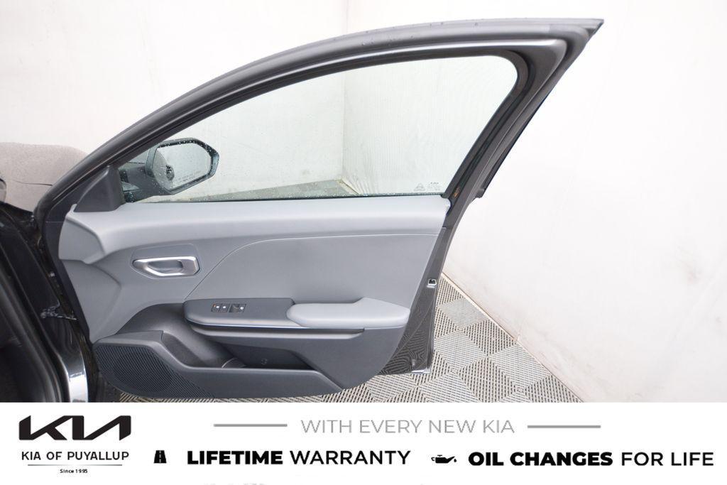 new 2025 Kia K4 car, priced at $23,185