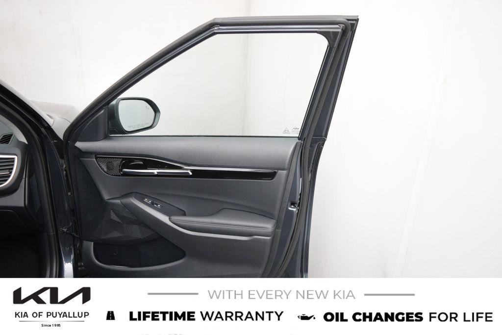 new 2026 Kia Seltos car, priced at $28,685