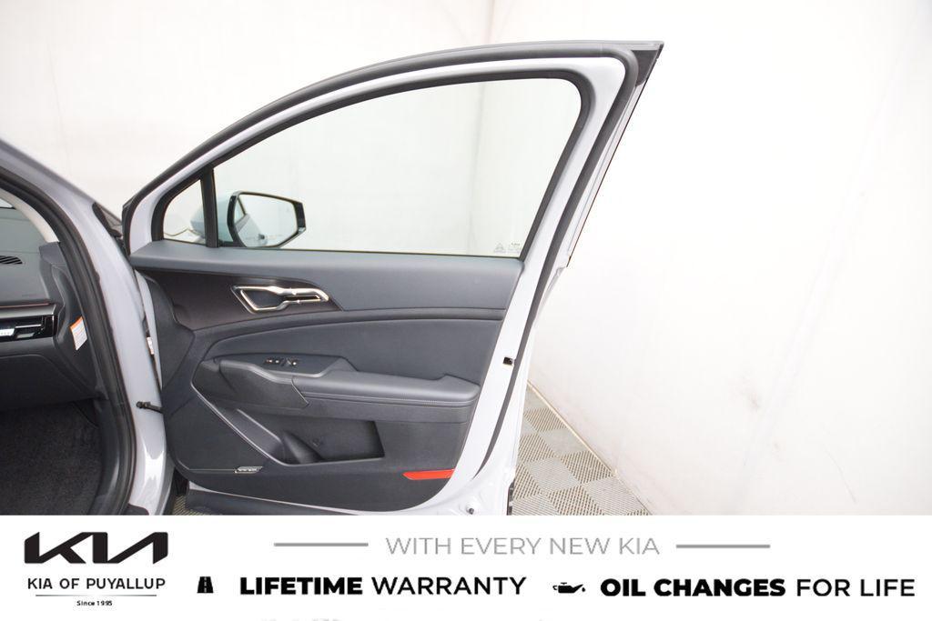 new 2026 Kia Sportage Hybrid car, priced at $41,495